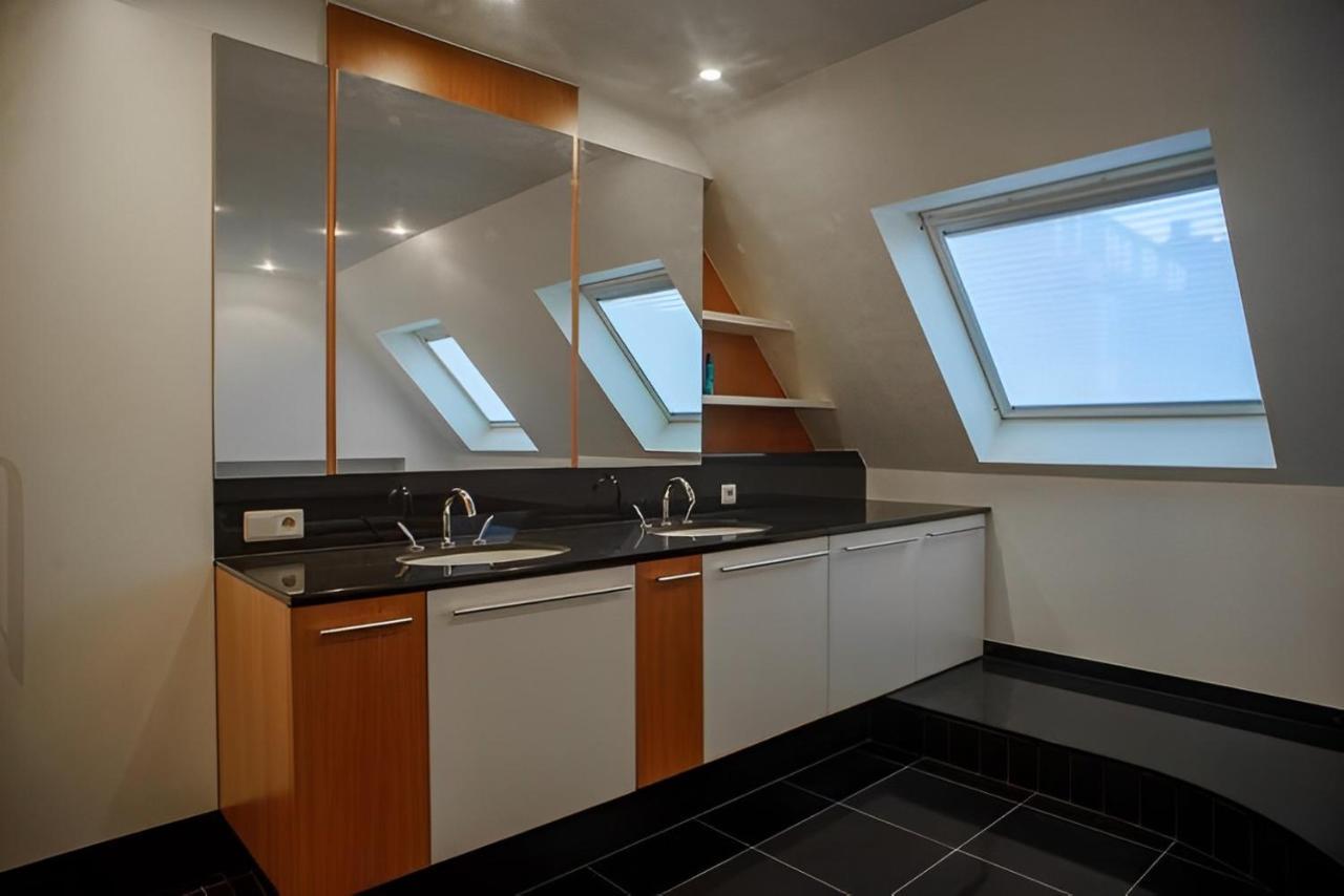 Big And Comfortable Triplex In Knokke Ngoại thất bức ảnh